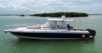 37' Intrepid 2001 Yacht For Sale
